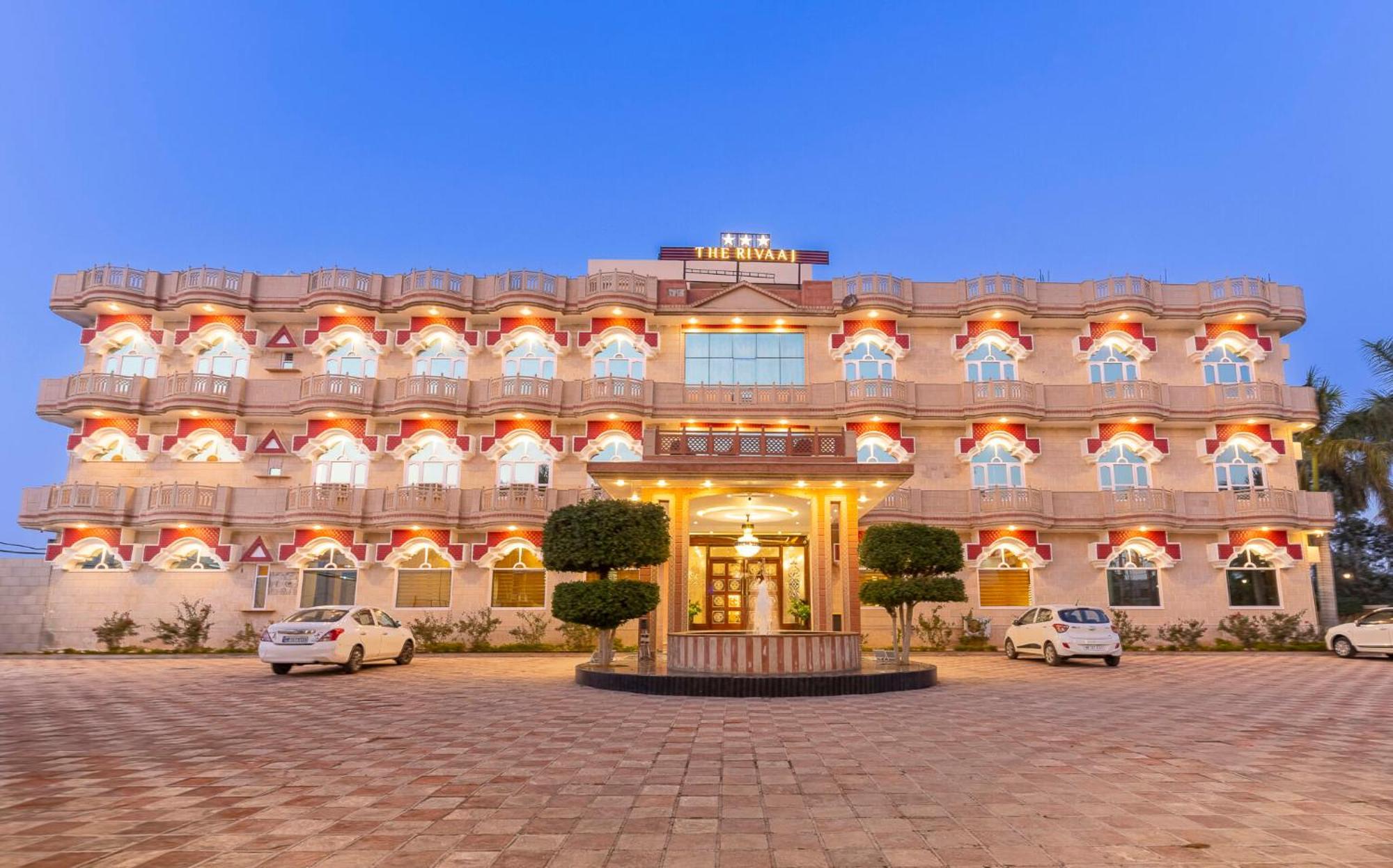 Hotel The Rivaaj Rohtak ภายนอก รูปภาพ