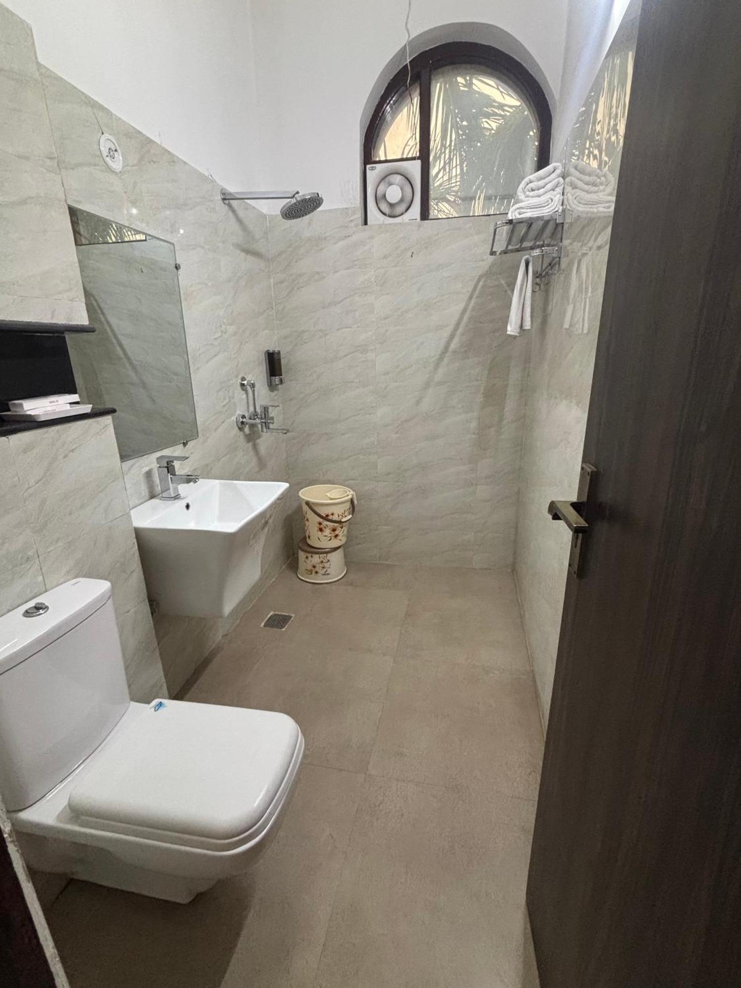 Hotel The Rivaaj Rohtak ภายนอก รูปภาพ
